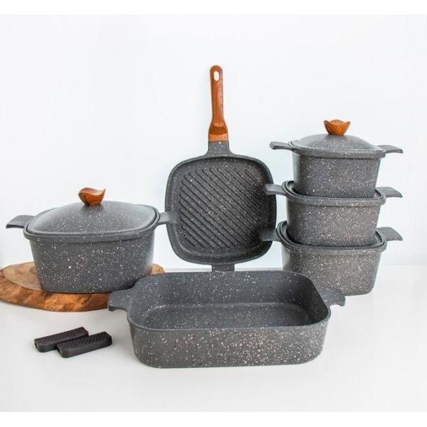 طقم جرانيت 12 قطعه مربع تركي + 2 ماسك سيلكون تكوين الطقم 4 حلل مقاس 18 /20/ 24 /28 جريل 28 / طاجن 36 متوفر منه 5 الوان